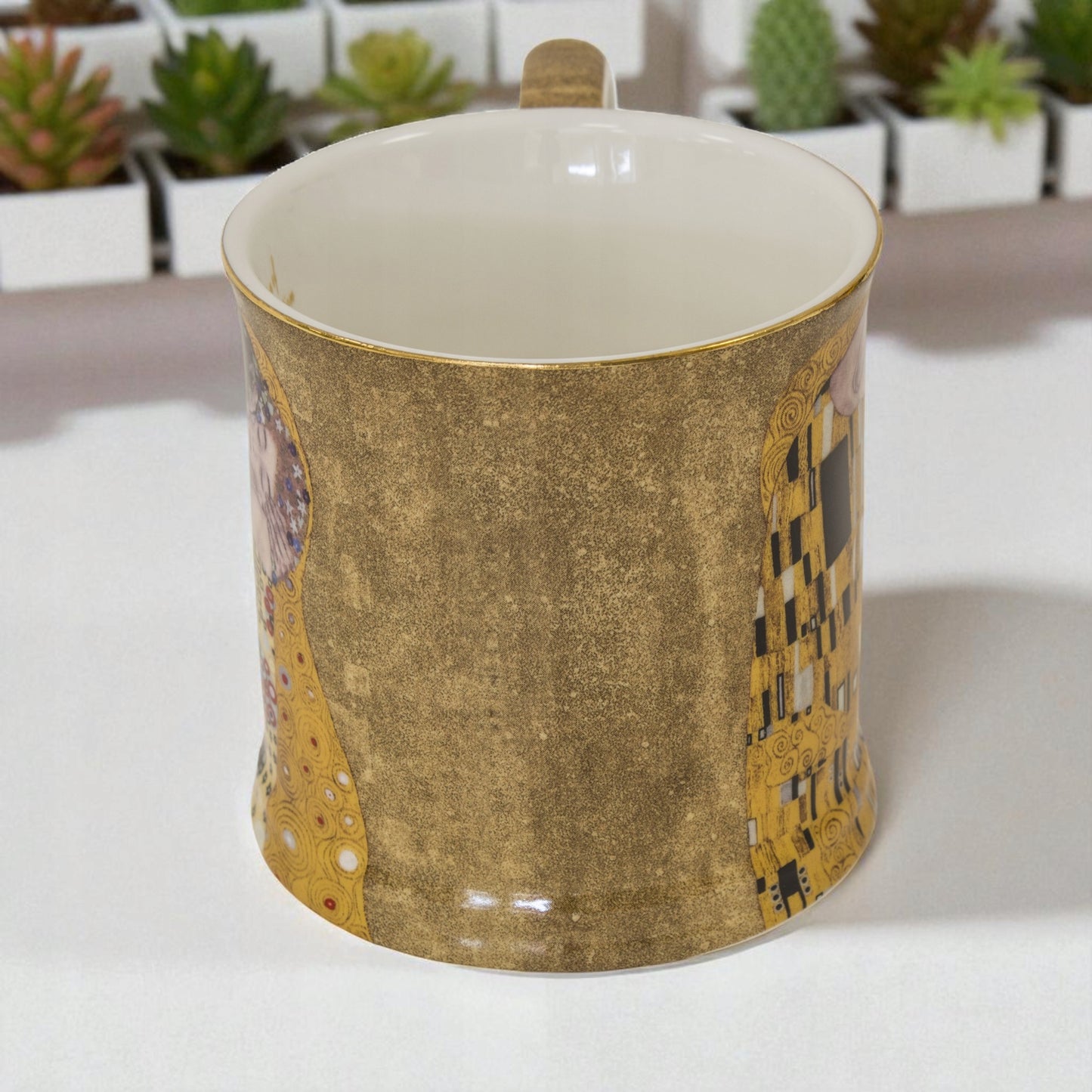 Kubek porcelanowy Gustav Klimt Pocałunek w ozdobnym pudełku 360ml