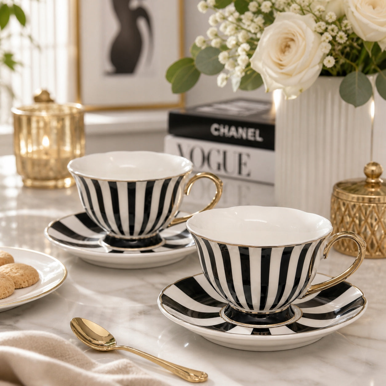 Komplet 2 szt filiżanek porcelanowych 220ml czarno - białe paski zestaw