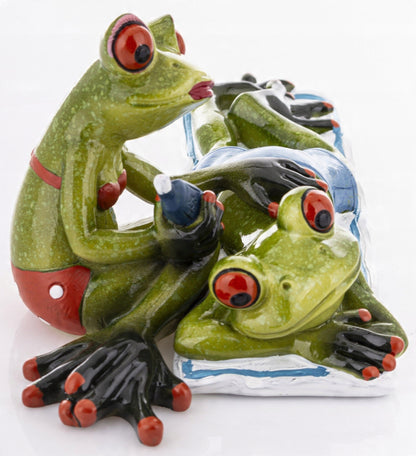 FIGURKA ŻABY PLAŻOWICZE 8,5x21x10cm żabki na wakacjach opalanie