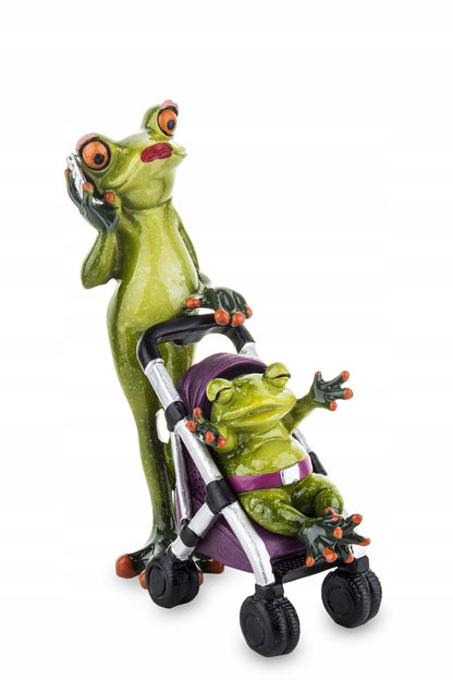FIGURKA ŻABA ŻABKA MAMA Z WÓZKIEM Z DZIECKIEM 17CM