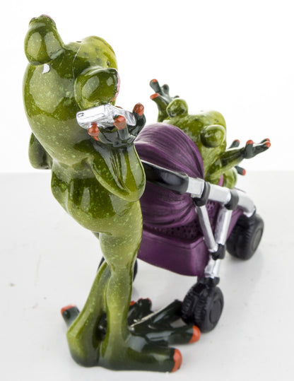 FIGURKA ŻABA ŻABKA MAMA Z WÓZKIEM Z DZIECKIEM 17CM