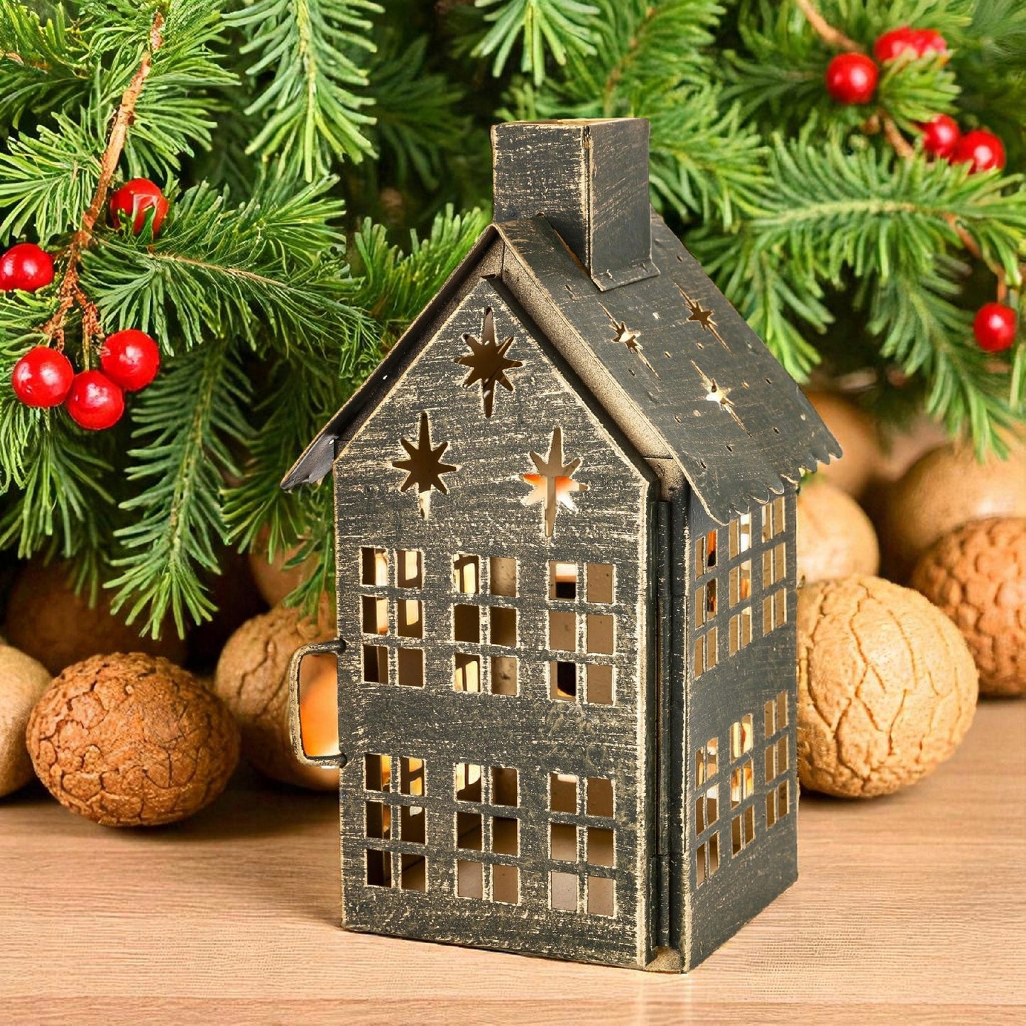 Dekoracja Domek metalowy lampion świecznik 20x11,5x10cm latarenka