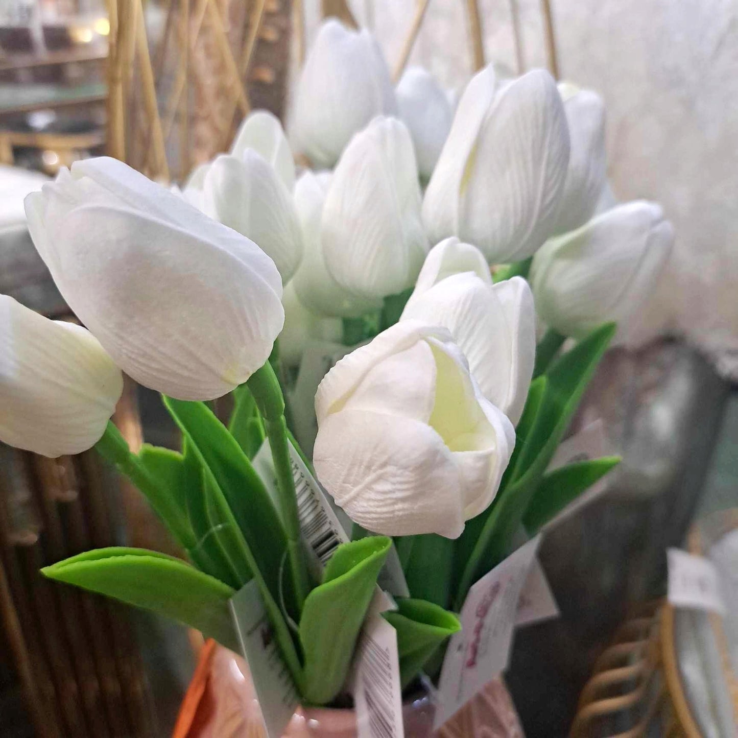 biały tulipan 33 cm sztuczny piękny jak żywy