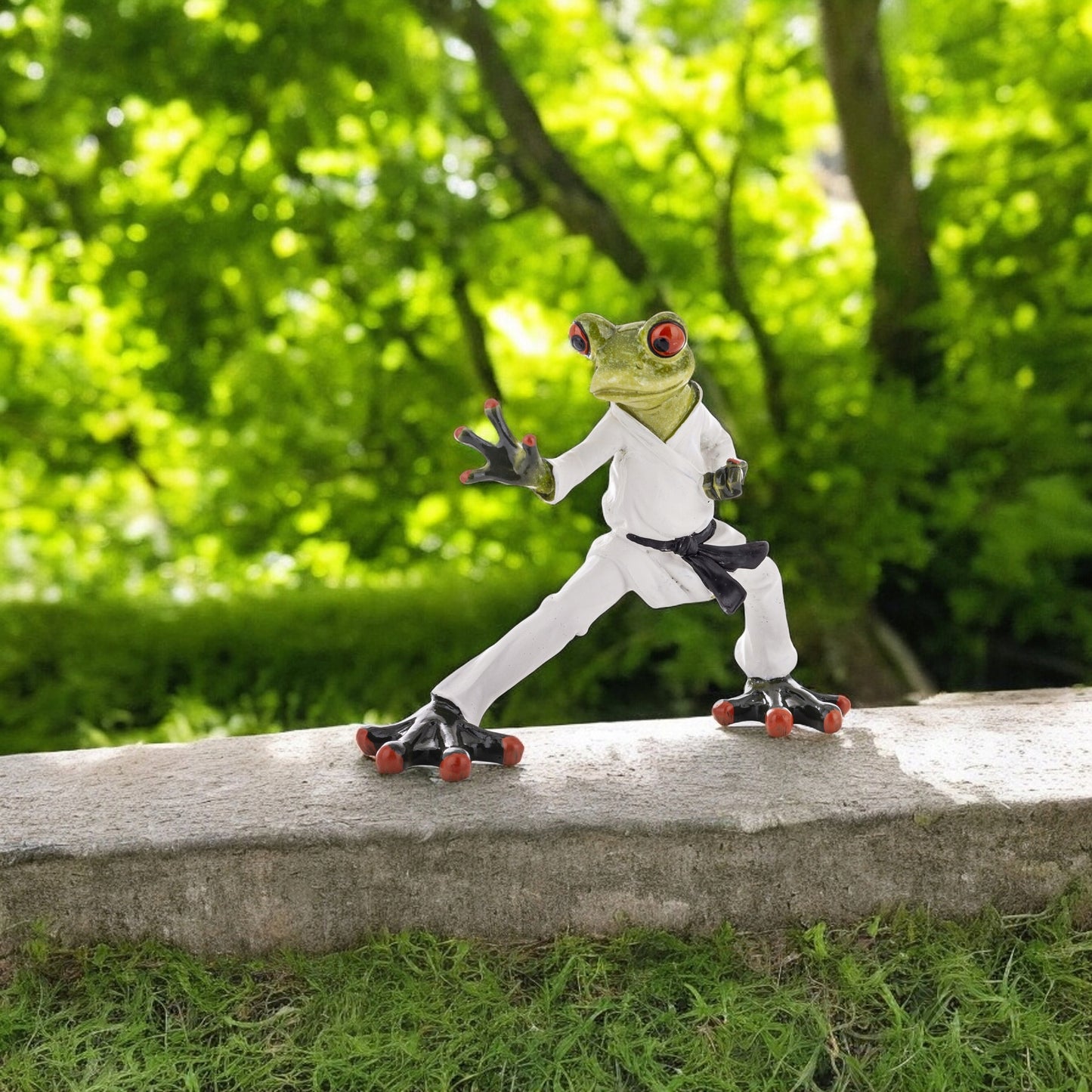 Figurka żaba karate figura karateki dekoracja prezent sztuki walki