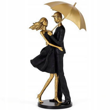 Figurka zakochana para kobieta mężczyzna pod parasolem na prezent 35,5cm
