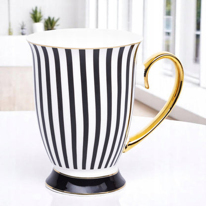 Porcelanowy kubek w pudełku na prezent czarno biało złoty
