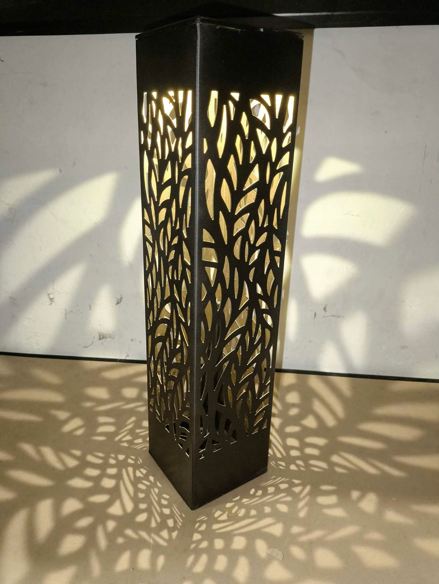 Lampa solarna ogrodowa czarna 53 cm ciepłe światło LED dekoracyjna słupek