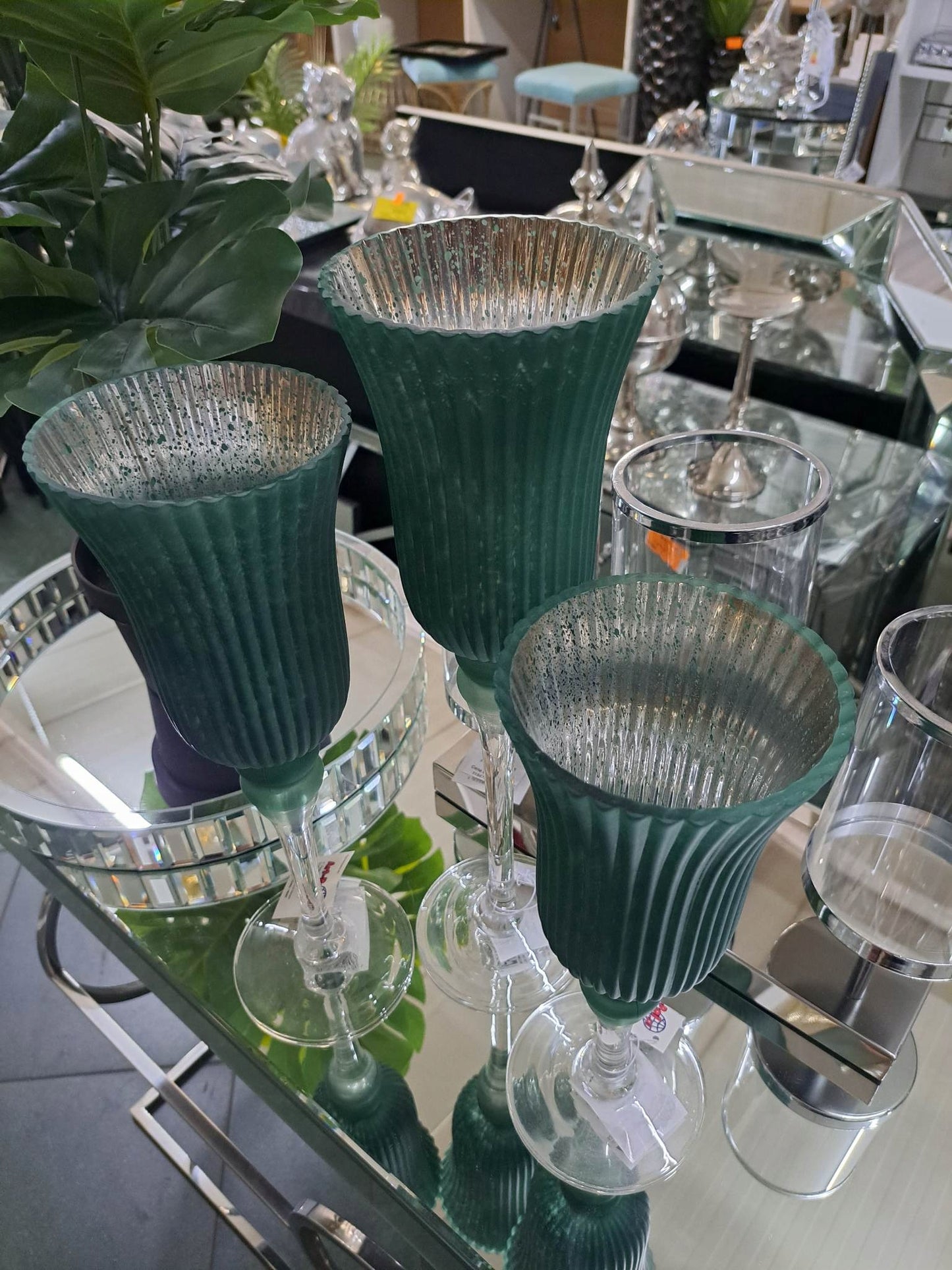 Świecznik matowy szklany butelkowa zieleń 35cm