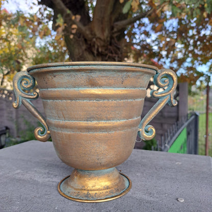 Metalowa osłonka wazon 18 cm złota postarzana antyk