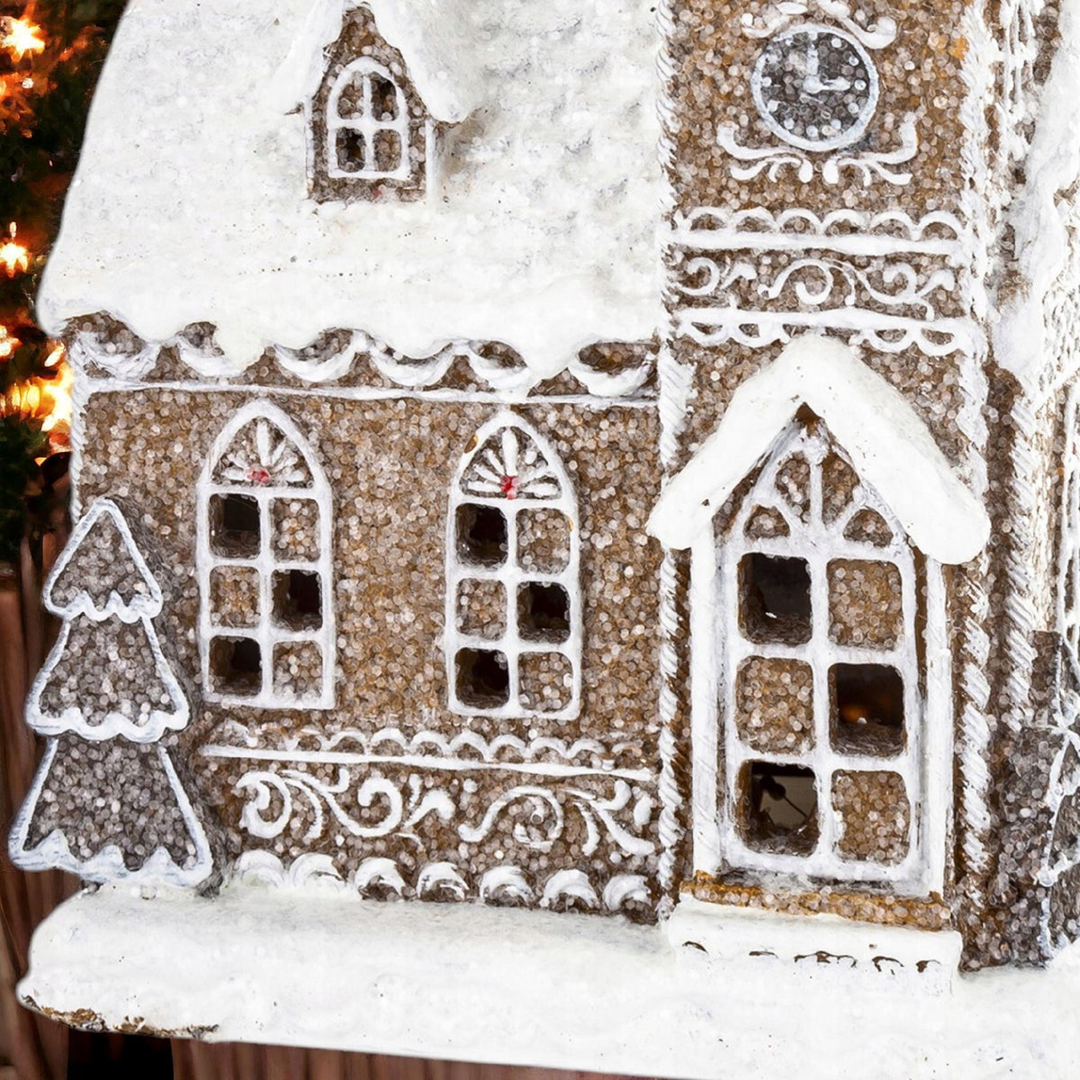 Dekoracyjny Domek Led figurka świąteczna kaplica piernikowy magic village