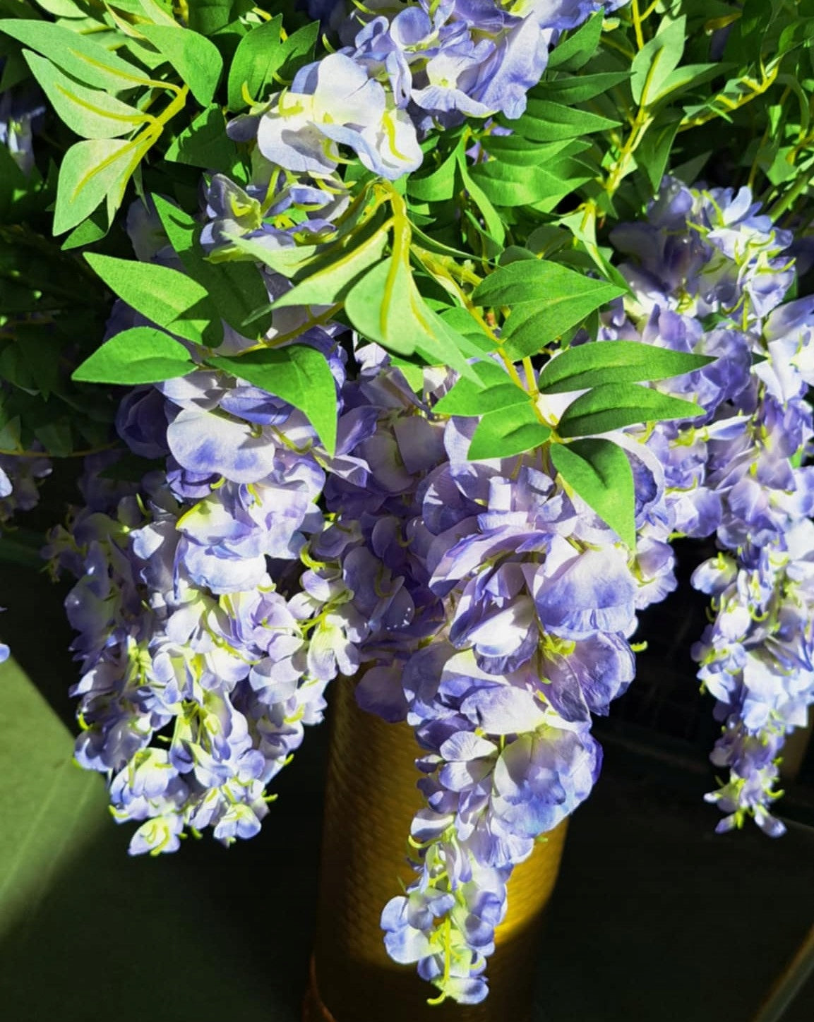 Sztuczna gałązka dekoracyjna wisteria wisząca kwiaty wisterii niebieska