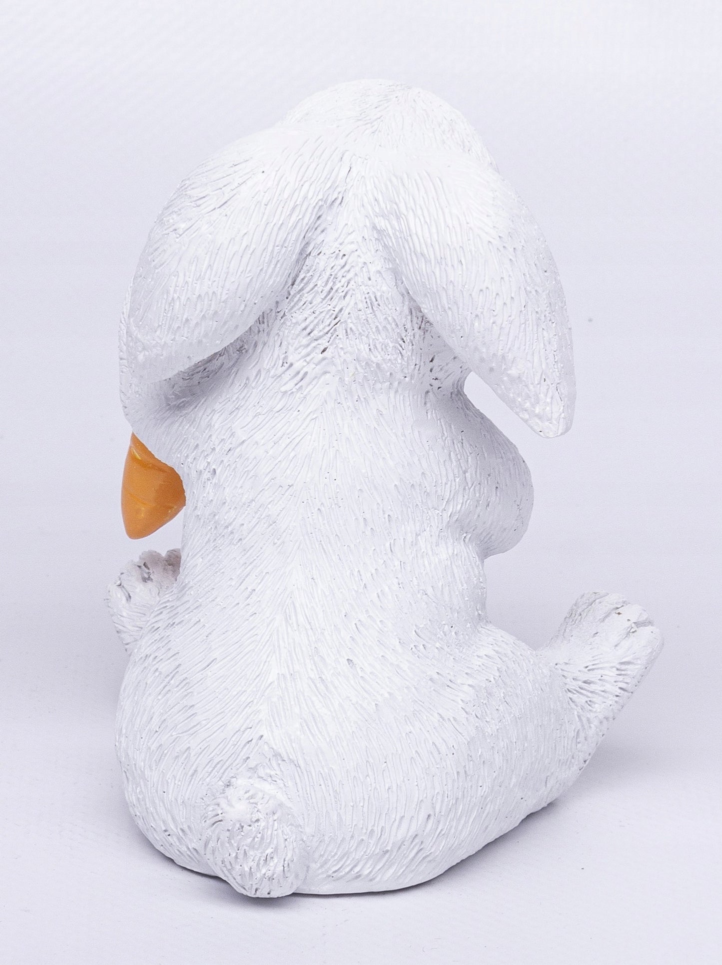 Figurka królik biały zajączek wielkanocny z marchewką wiosenny 10 cm