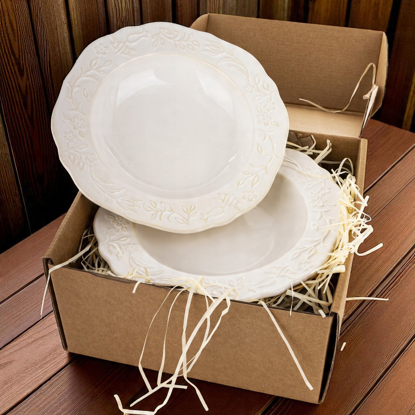 Talerz obiadowy głęboki porcelanowy 23cm kremowy zdobiony Sarmatia