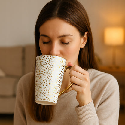 Duży ozdobny Kubek w pudełku na prezent biało złoty porcelanowy 450 ml XXL
