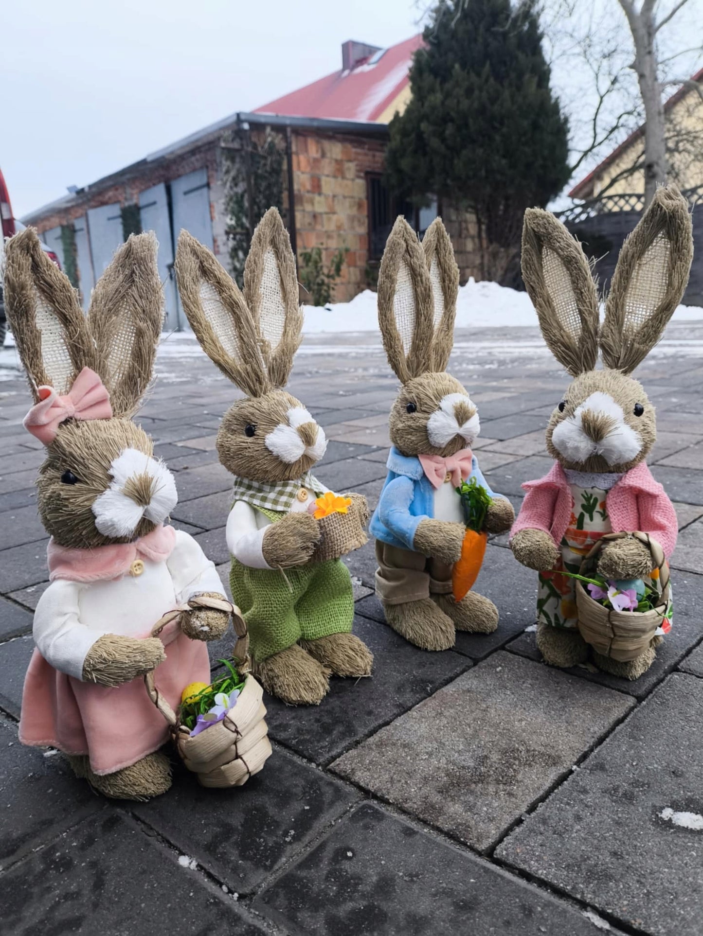 Figurka wielkanocna króli zając 35 cm dekoracyjny wielkanocny zajączek