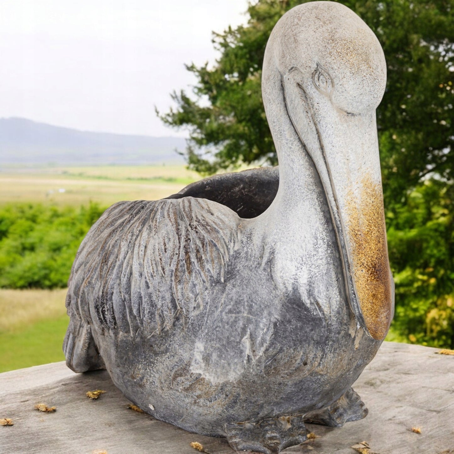 Doniczka Figurka Osłonka 22,5x23 cm betonowa ptak pelikan szary ogrodowa