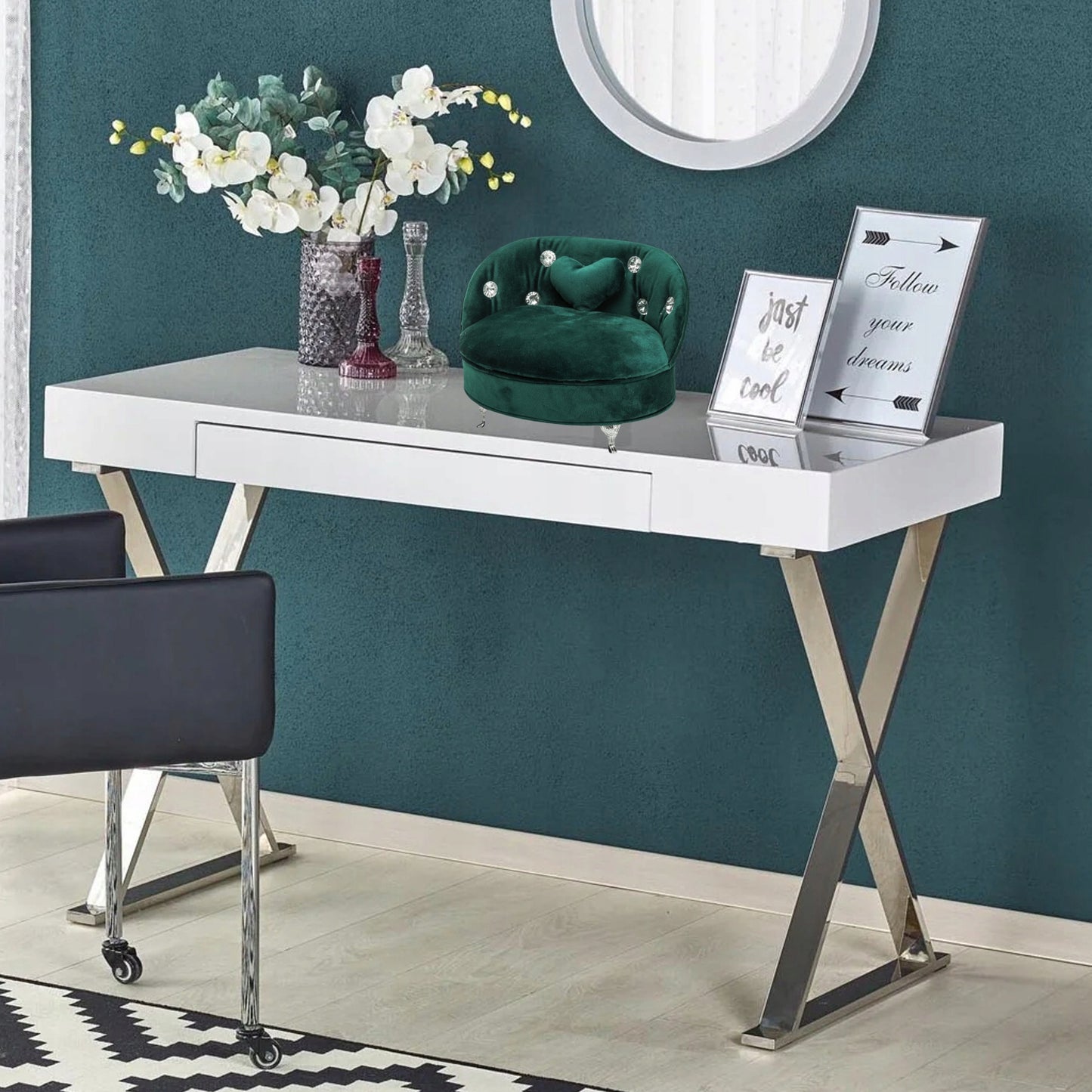 Szkatułka na biżuterię aksamitna sofa zielona glam