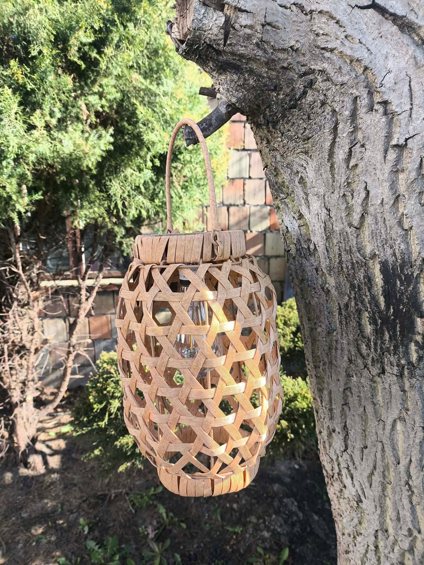 Lampion solarny rattanowy LED wiszący ogrodowy balkonowy 28 cm pleciony