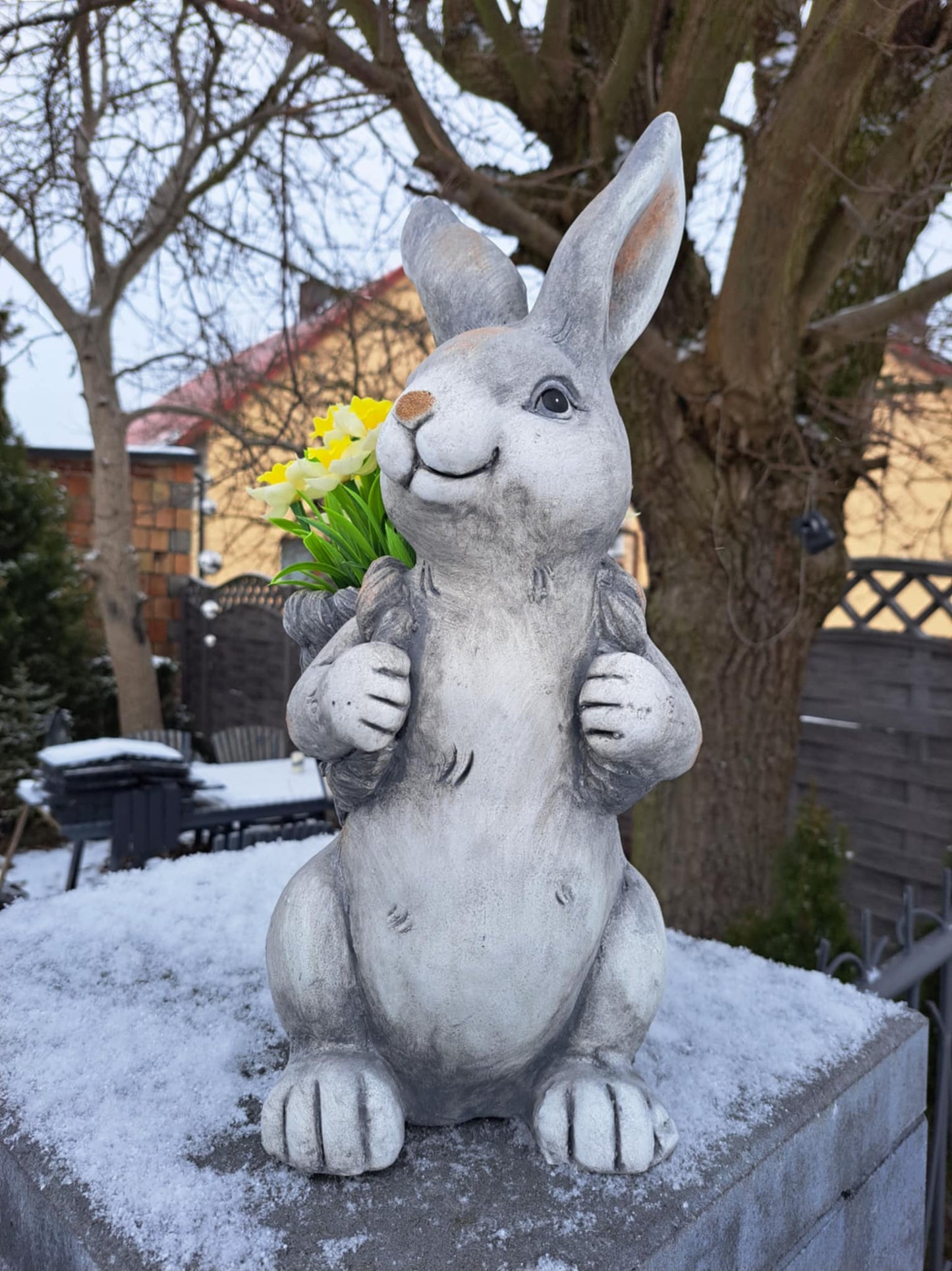 Osłonka figurka zając koszyk 41 cm Królik wielkanocny doniczka koszyczek