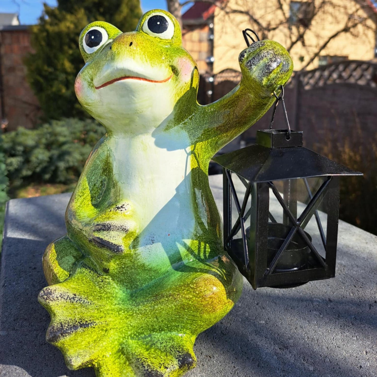 Figurka ogrodowa żaba z lampionem żabka 22 cm dekoracyjna
