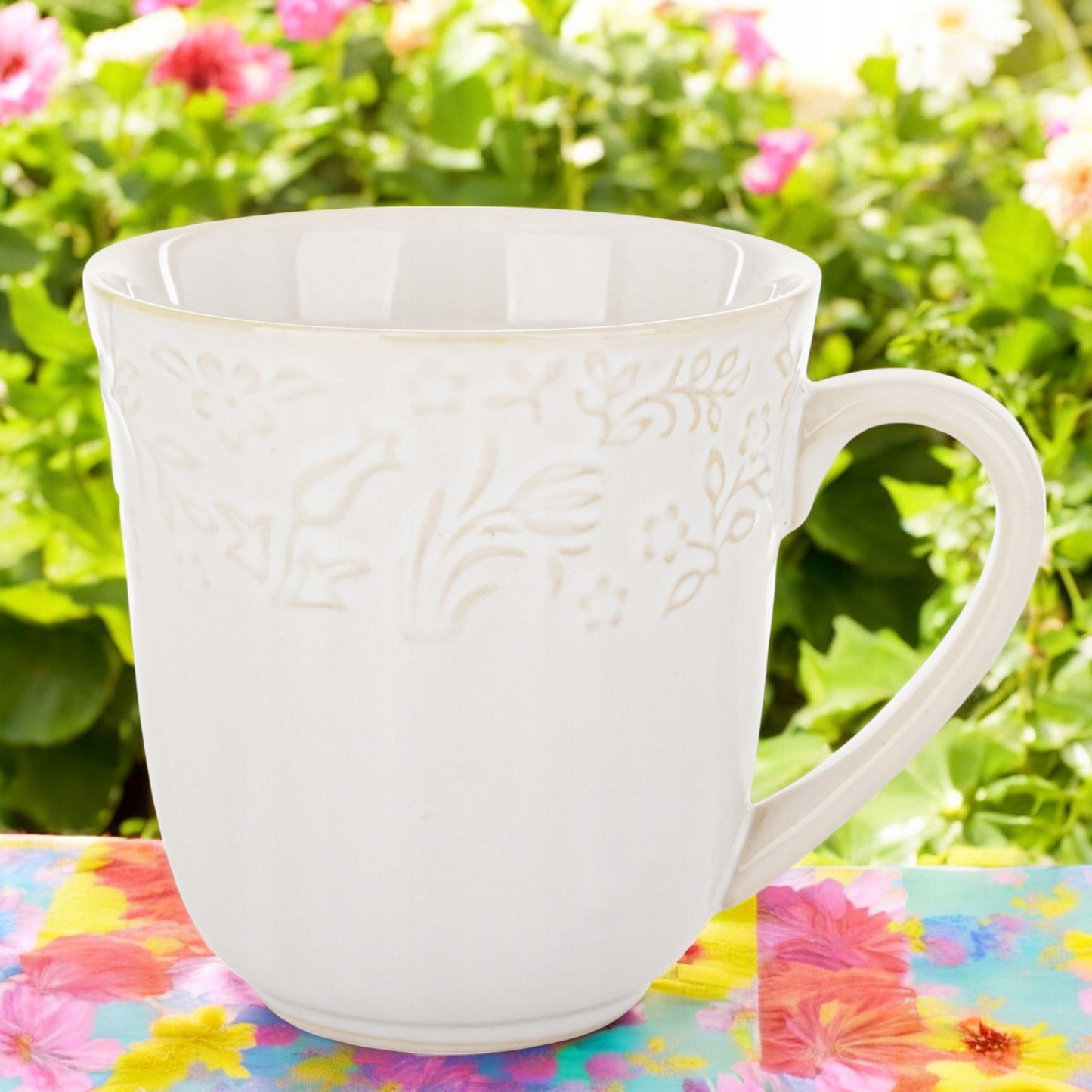 Kubek Sarmatia 400ml kremowy  porcelanowu ecru tłoczony wzór kwiaty