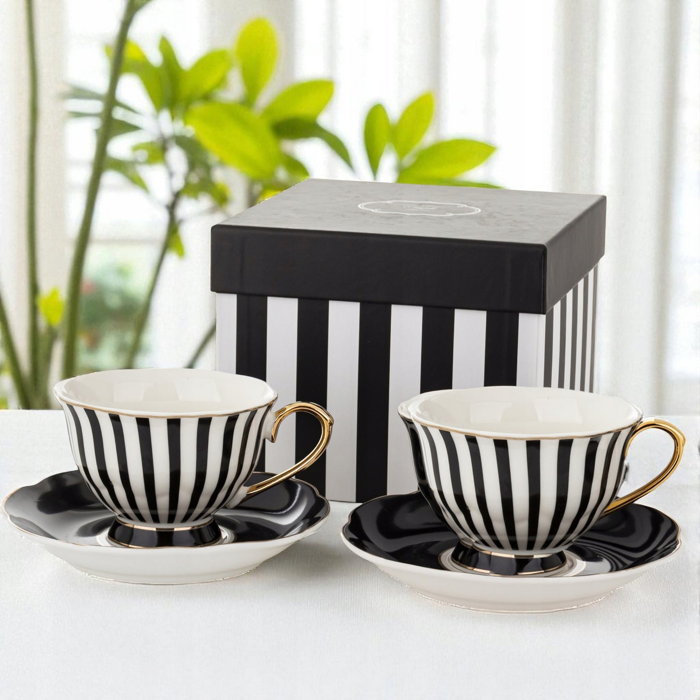 Komplet filiżanek porcelanowych 220 ml 2szt. biało-czarne złote zestaw