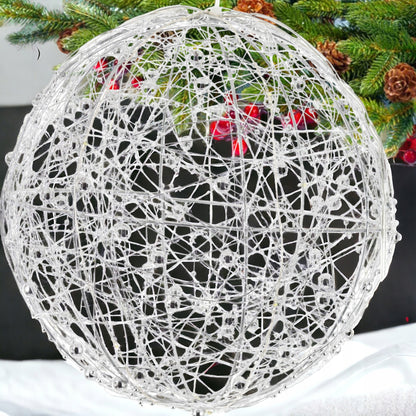 Ozdobna kula led figura świąteczna ozdoba srebrna 15 cm stroik latarenka
